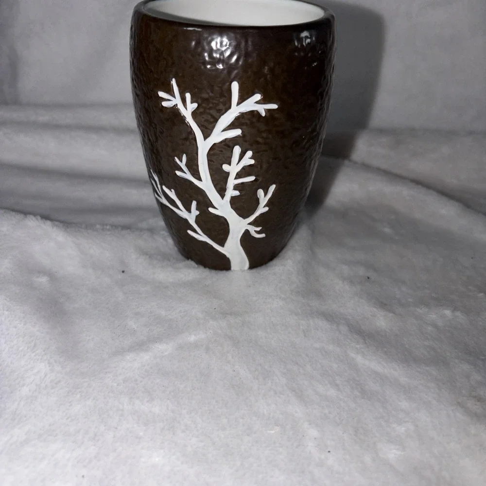 Allure Home Creation 2010 Winter Tree Ceramic Bathroom Tumbler Cup Brown EUC